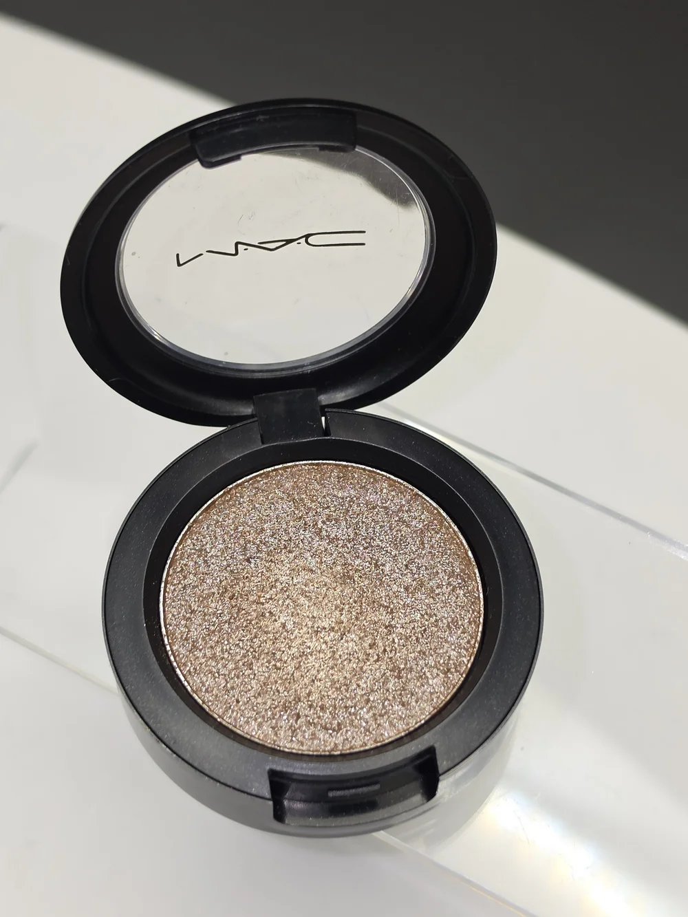 DISCONTINUED MAC PRESSED PIGMENT- 